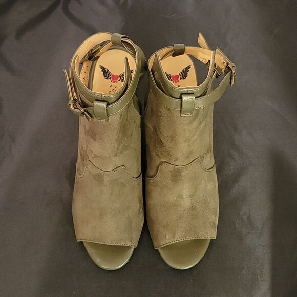 BRAND NEW PENNY LOVES KENNY WOMENS  BLOCK HEEL OPEN TOE SANDAL - Picture 3 of 16